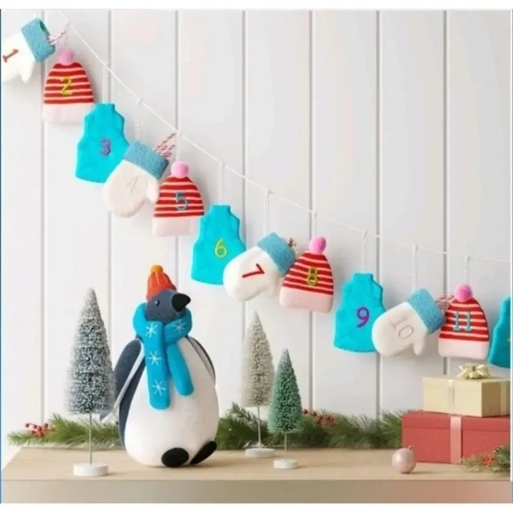 Wondershop Open Box Christmas Countdown Calendar Hats Mittens‎ Vest Garland